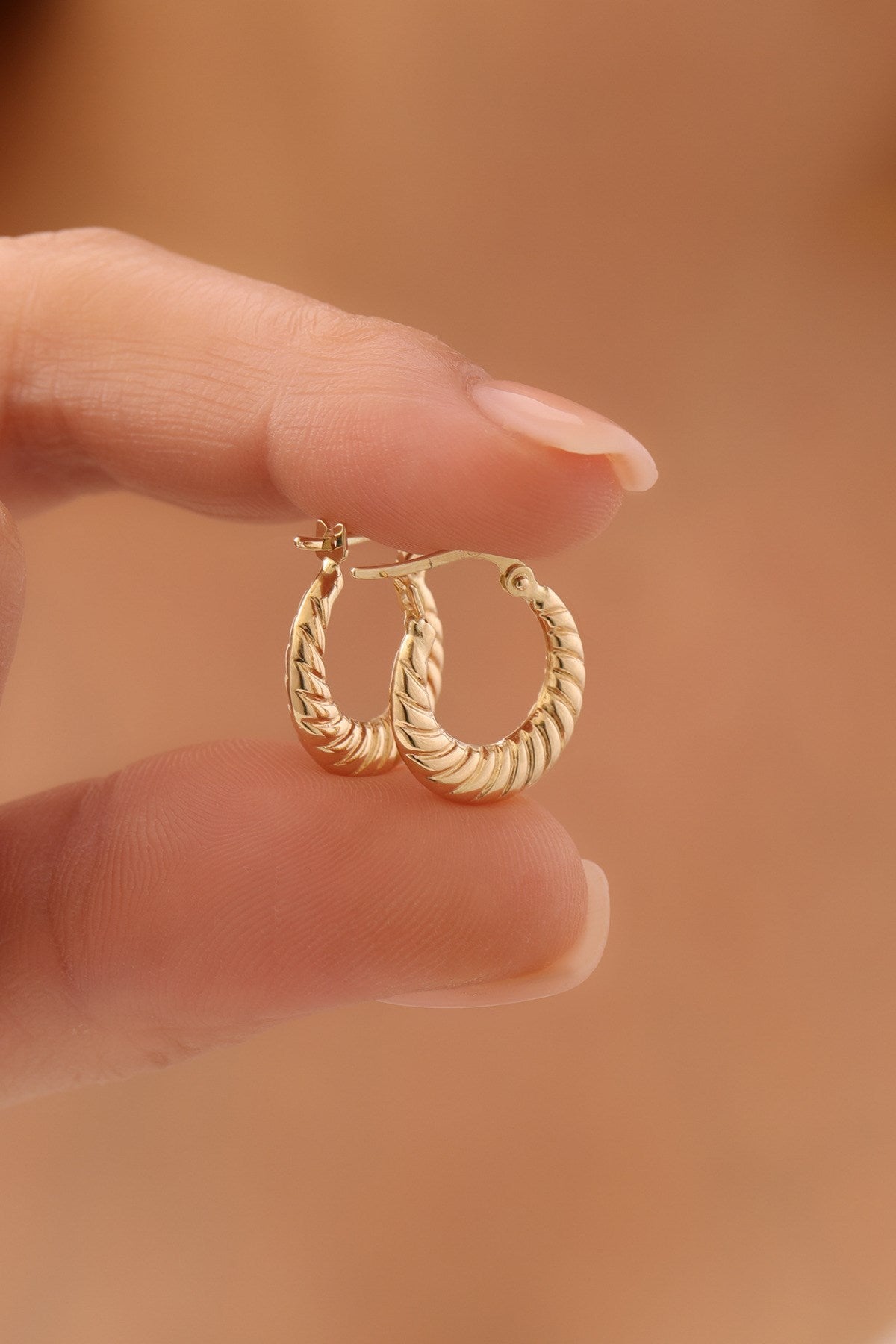 14 Ayar Altın Mini Midye Küpe