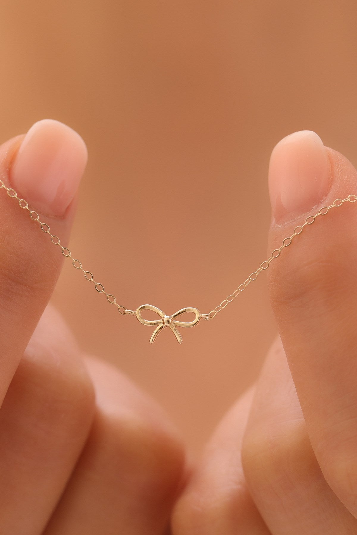 14 Ayar Altın Minimalist Fiyonk Kurdele Bileklik