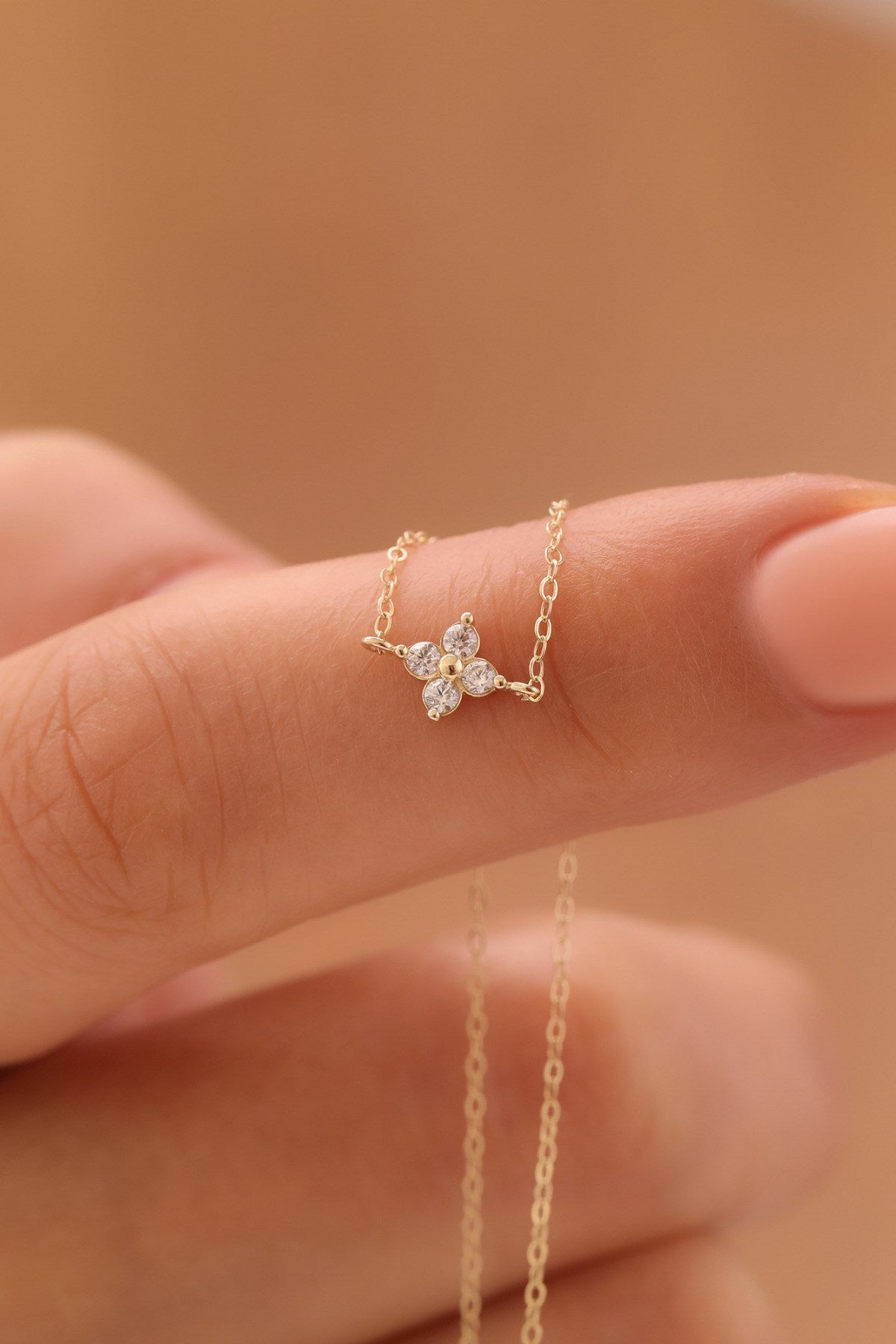 14 Ayar Altın Dört Taşlı Minimalist Çiçek Bileklik