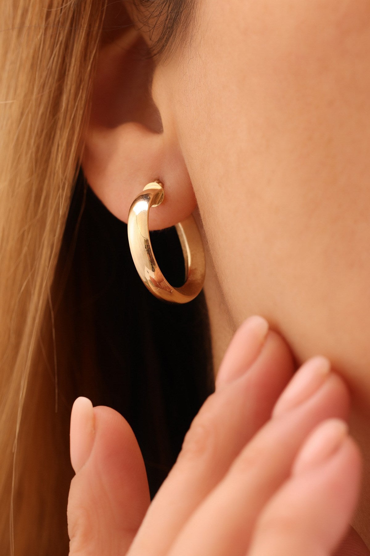 14 Ayar Altın Bombeli Işıltılı Kalın Kadın Halka Küpe