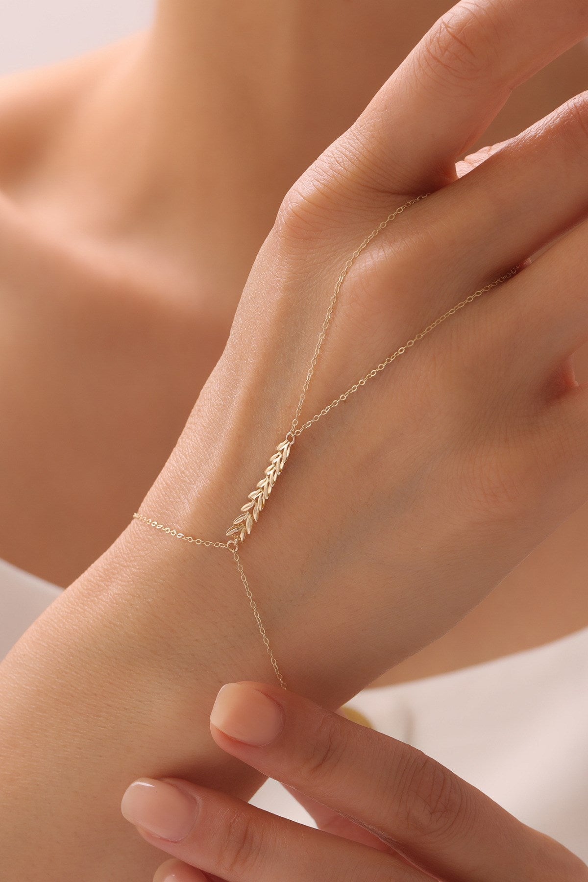 14 Ayar Altın Şık Başak Şahmeran