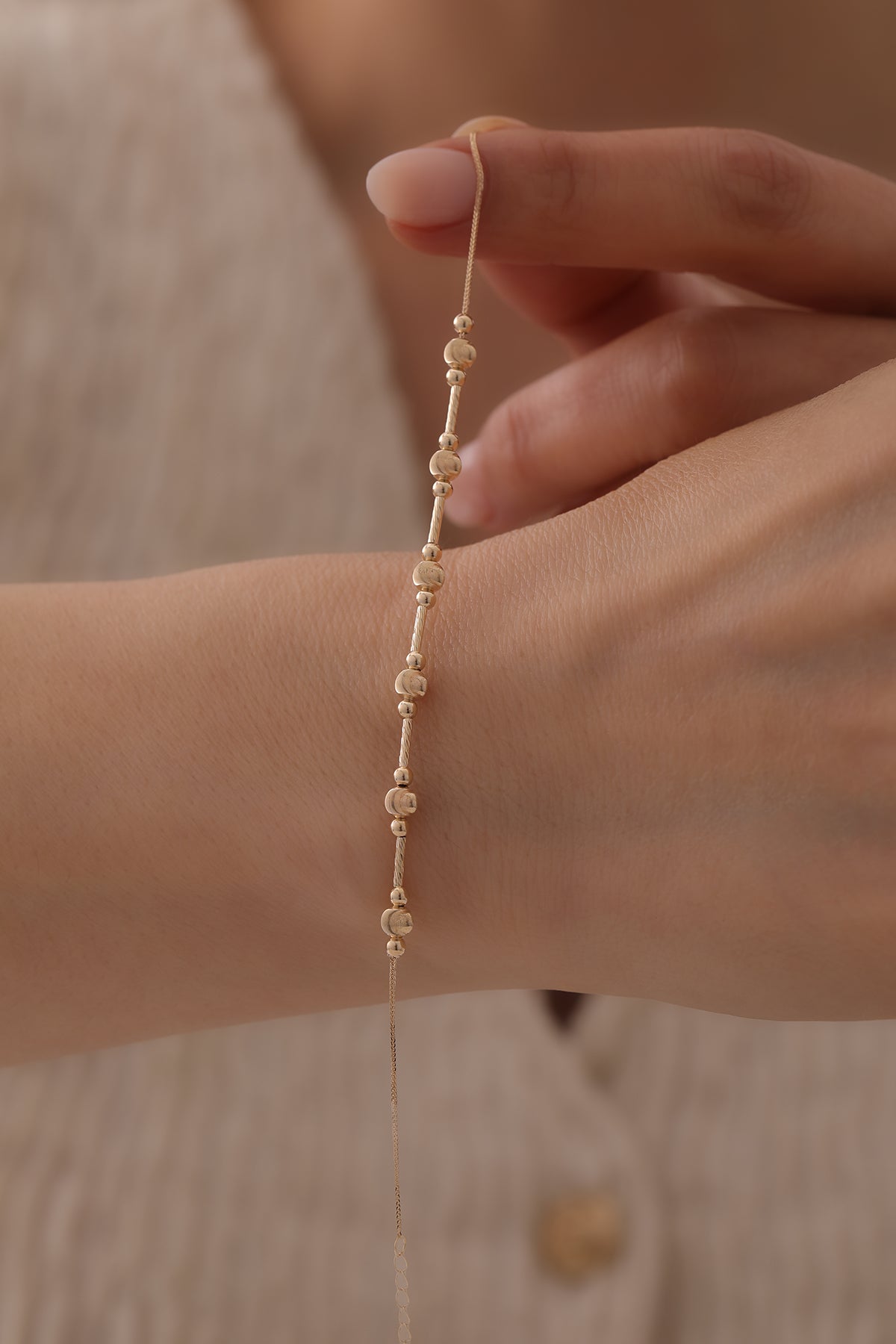 14 Ayar Altın İnce Boru Detaylı Küre Bileklik - Boyut/Ebat: 19 cm