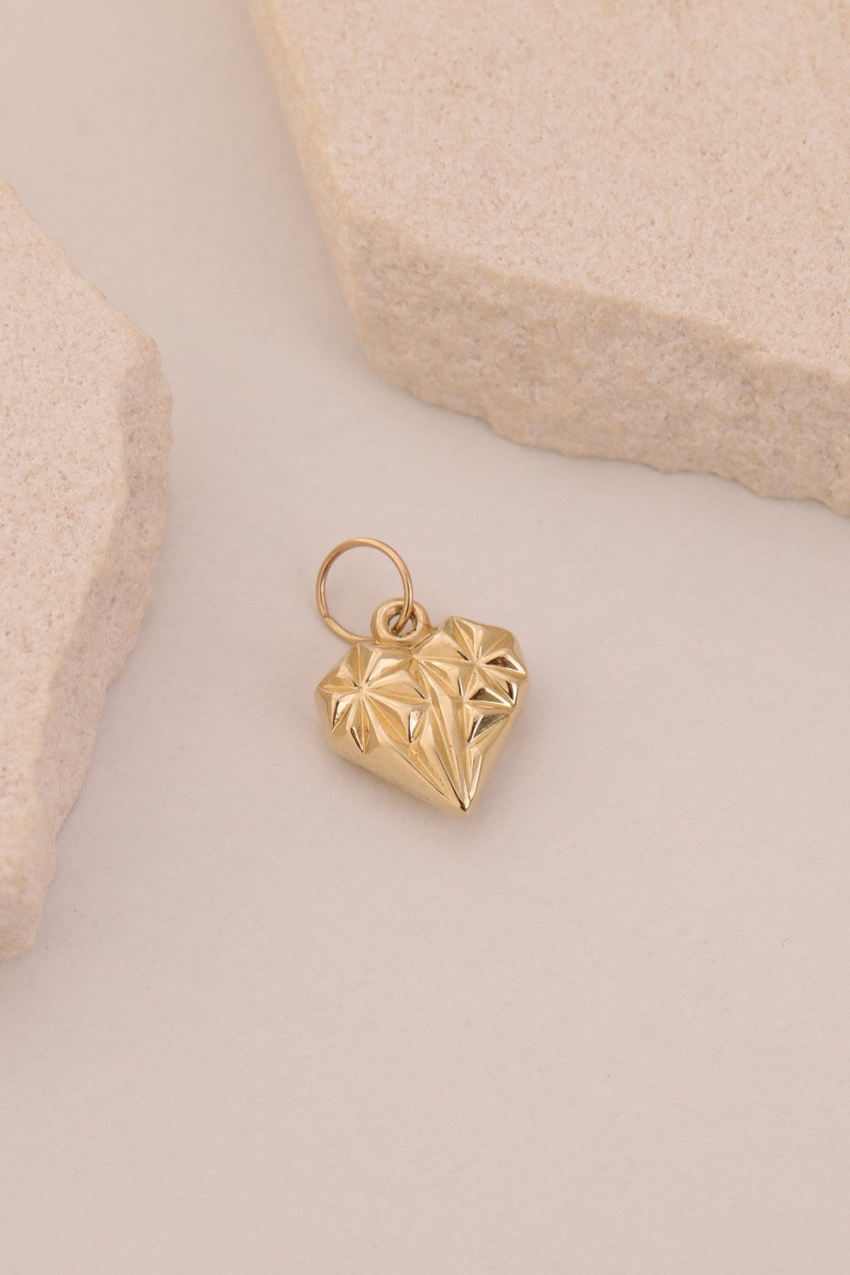 14 Ayar Altı Minimal Diamond Kalp Kolye Ucu
