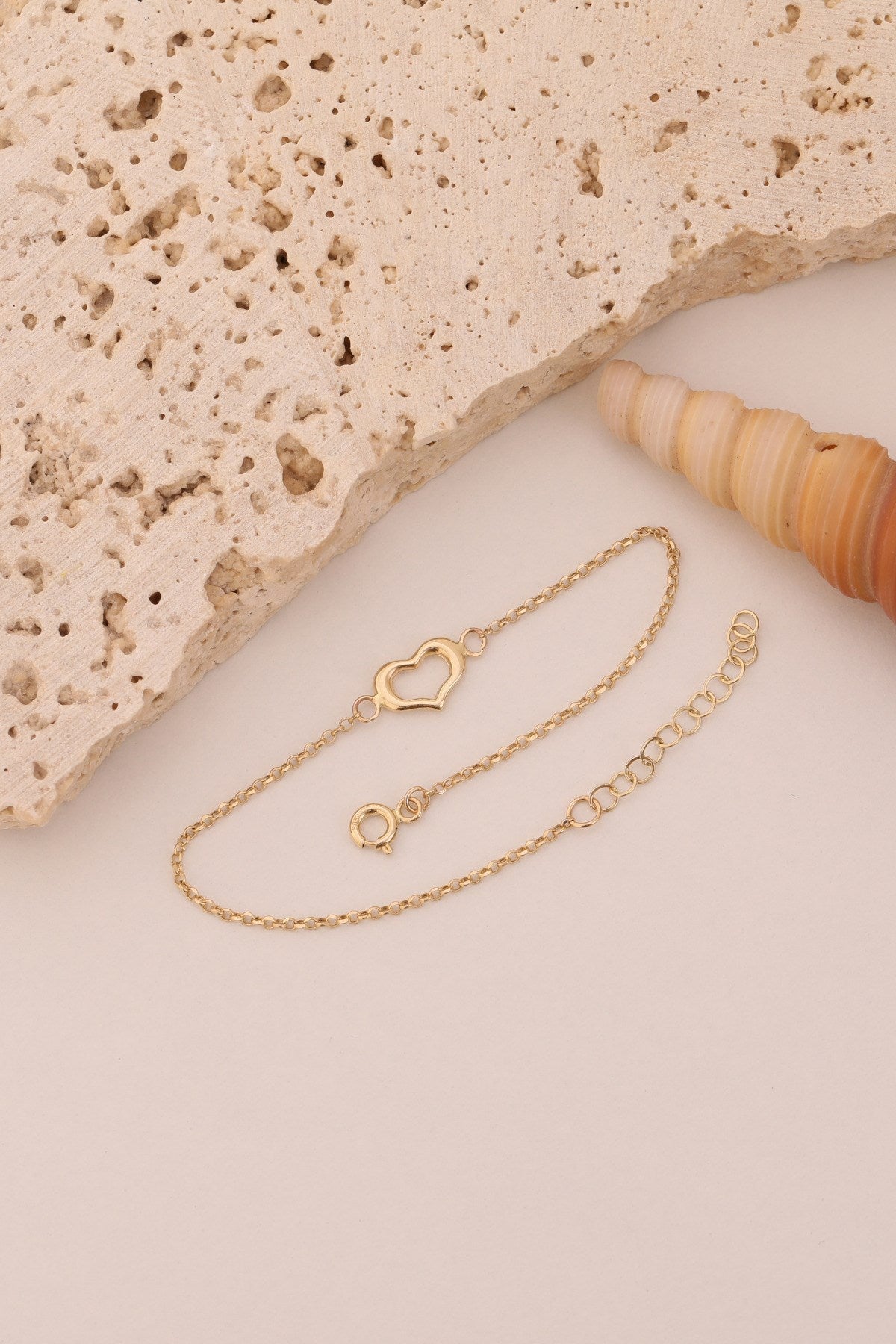 14 Ayar Altın Kadın Minimalist Kalp Bileklik