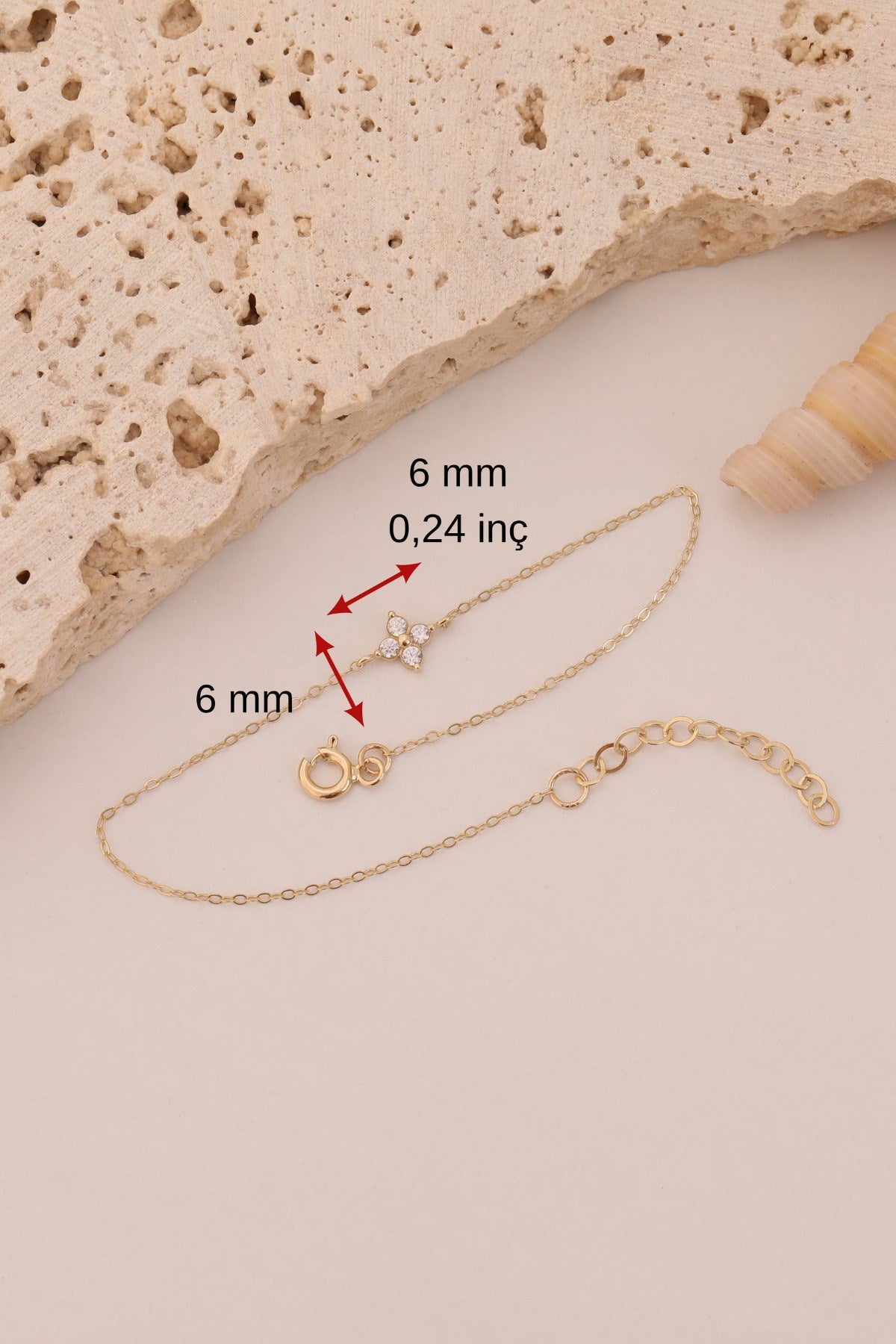 14 Ayar Altın Dört Taşlı Minimalist Çiçek Bileklik