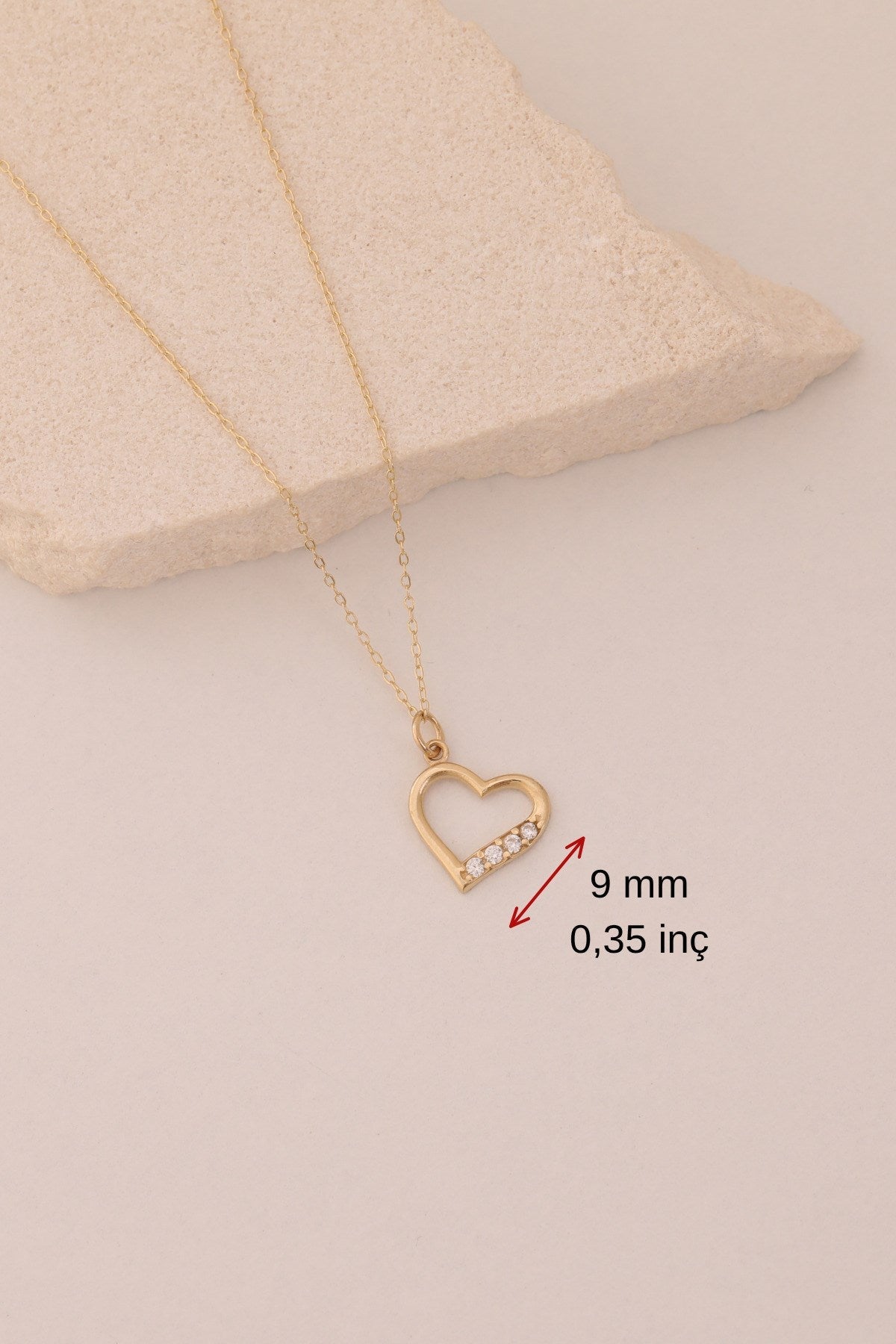 14 Ayar Altın Taşlı Minimal Kadın Kalp Kolye