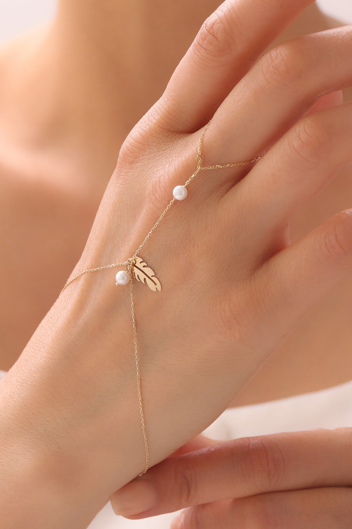 14 Ayar Altın İncili Kuş Tüyü Kadın Şahmeran